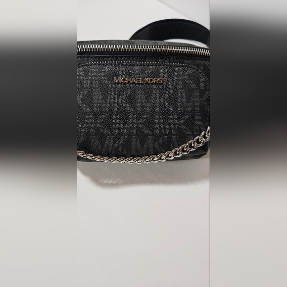 NWT Michael Kors Black Signature Jet Set Belt/Sling Messenger Bag with Chain - Picture 4 of 7